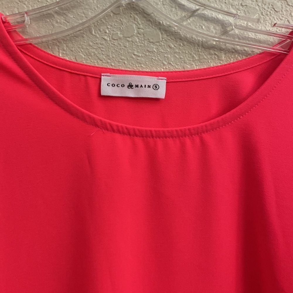 Coco & Main Scallop Bell Sleeve Pink Dress size small - Picture 2 of 5